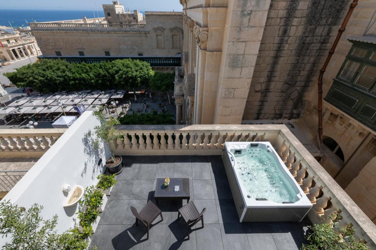 U Collection - A Luxury Collection Suites, ואלטה מראה חיצוני תמונה