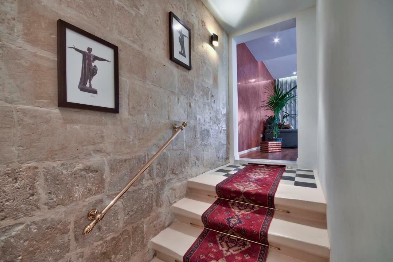 U Collection - A Luxury Collection Suites, ואלטה מראה חיצוני תמונה