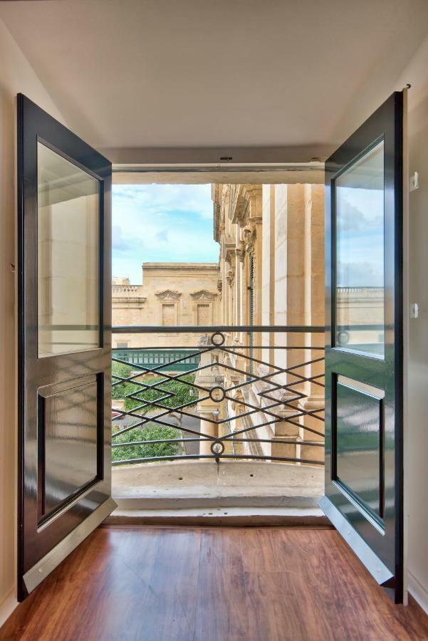 U Collection - A Luxury Collection Suites, ואלטה מראה חיצוני תמונה